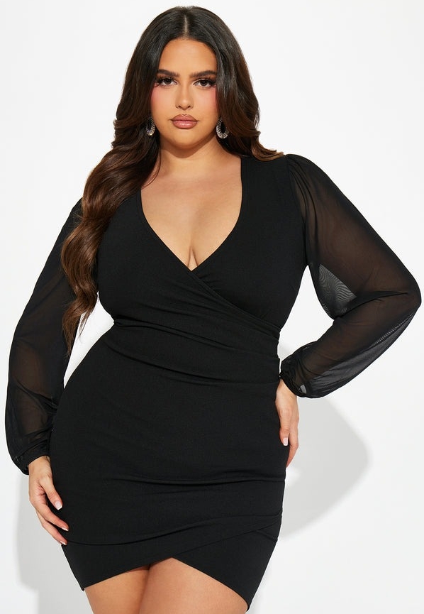 Robe Koxy : Transparence et Séduction