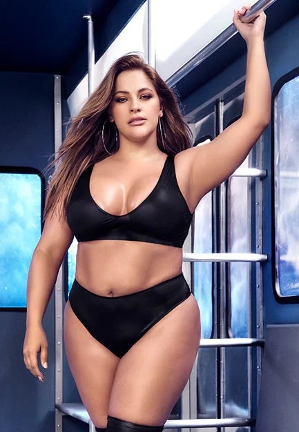 Wet Look Leather Effect Set with Crisscross Straps