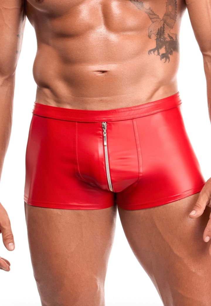 Short wetlook rouge : zip long et coupe seconde peau