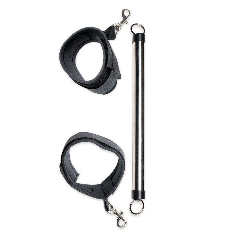 Spreader bars and handcuffs for beginners