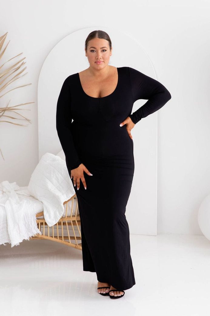 Langes Formgebendes Kleid - Flacher Bauch Effekt